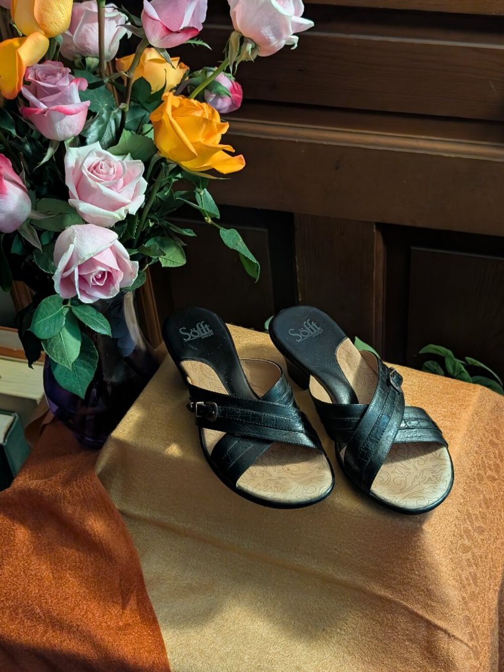 SOFFT WOMEN'S SLIDES -SANDALS -BLACK LEATHER STRAPS - WEDGE HEEL SLIP ON -8M